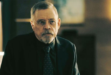 The Unforgettable Thrills of Fall of the House of Usher: Unveiled by Mark Hamill