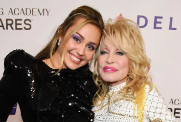 Dolly Parton and Miley Cyrus Unleash Powerful Collaboration: A Fresh Rendition of 'Wrecking Ball'!