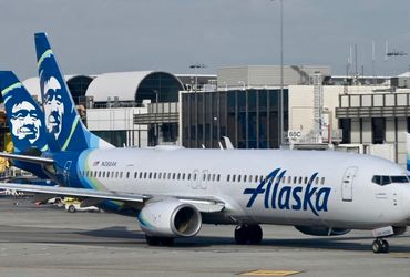Lawsuit Filed Against Alaska Airlines Claiming Attempted Engine Shutdown by Off-Duty Pilot
