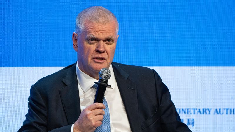 Chinese Companies Expand Diversification Beyond China, According to HSBC CEO