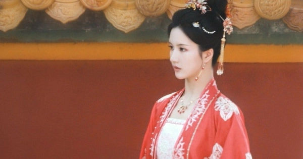 Nét vẽ duyên dáng tạo nên vẻ đẹp cuốn hút của nữ phụ cổ trang