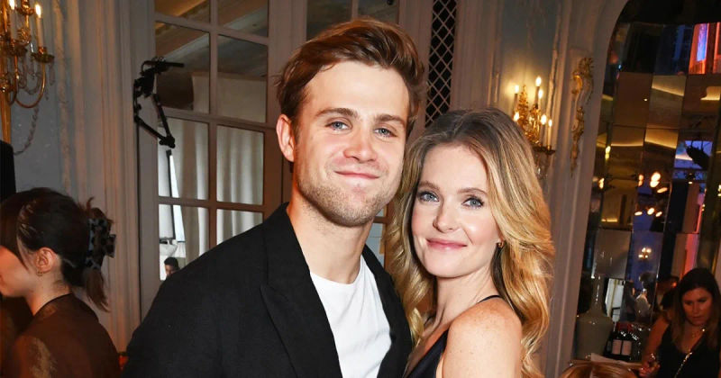 Confirming Speculations: Meghann Fahy and Leo Woodall Share a Kiss, Solidifying their Romance Onset in 'The White Lotus'