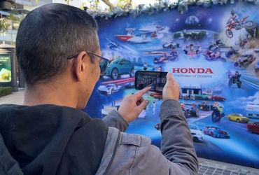 Honda's Immersive AR Murals Highlight Electric Vehicles for Holiday Shoppers