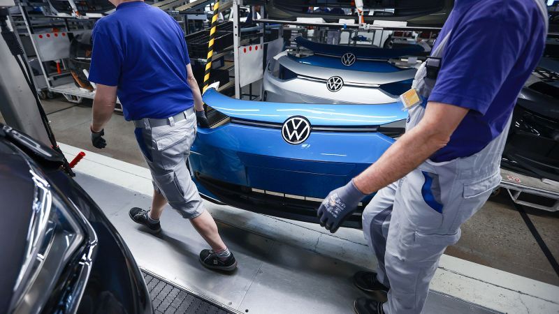 Volkswagen Acknowledges Decline in Competitiveness of its Core VW Brand
