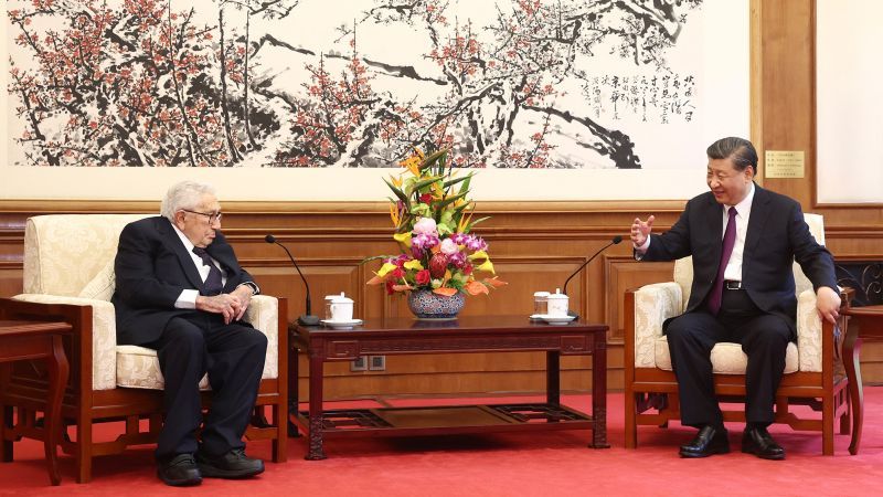 China Honors Kissinger - A Cherished and Respected Old Comrade