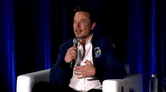 Sociable: Musk's Fiery Response to Advertisers and Accusations of Boycott