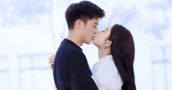 Dân tình phản đối phim ngôn tình này vì nam chính tái hợp kẻ thứ 3 ngoài đời và diễn không tốt