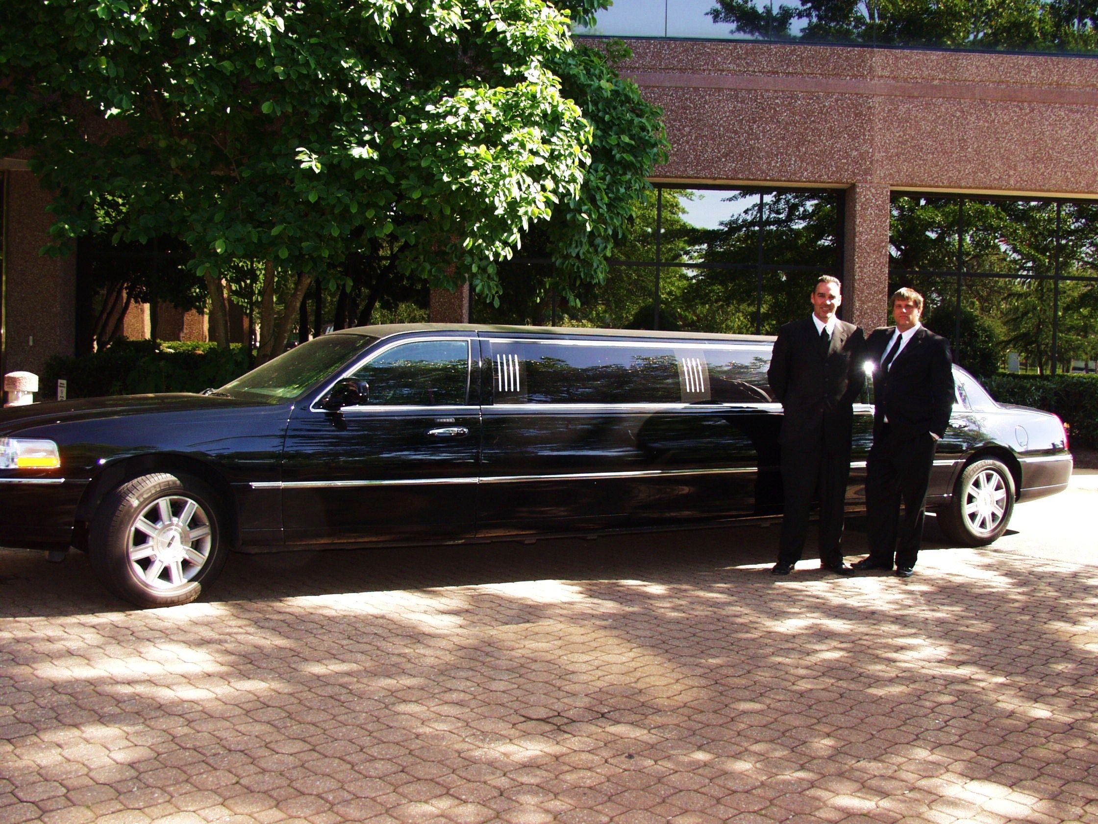 limousine services Toronto