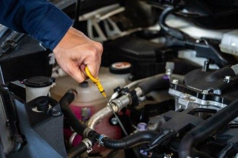 Inspect car engine oil