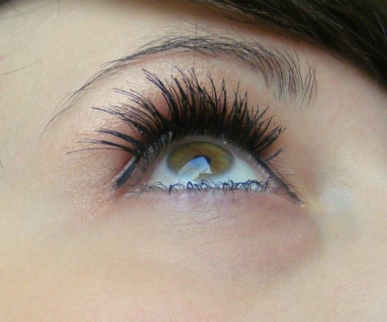 Eyelash extension