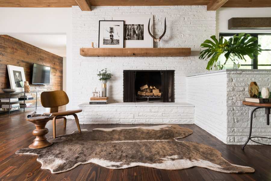 Decorate the House with Cowhide Rugs>
