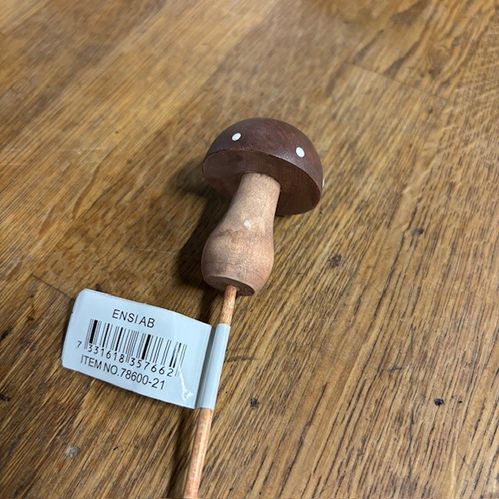 EN 78600-21 FLUGSVAMP BRUN STICKS