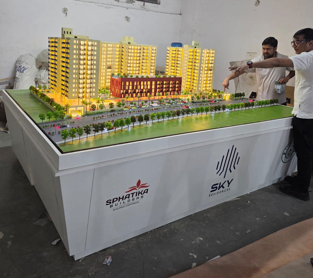 Commercial Complex Physical Scale Model — Haridwar Hub — 3D Architectural Rendering in Haridwar by SQUAREI Studio