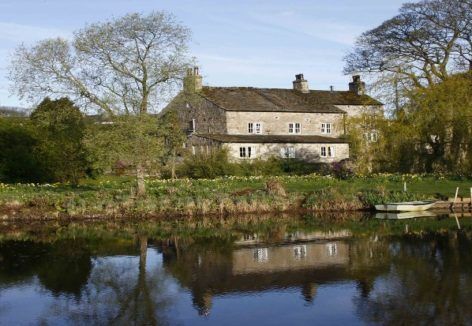 Bridge End Farm Grassington, a country cottage with private fishing