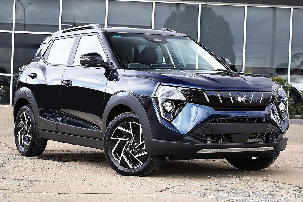 Mahindra XUV3XO