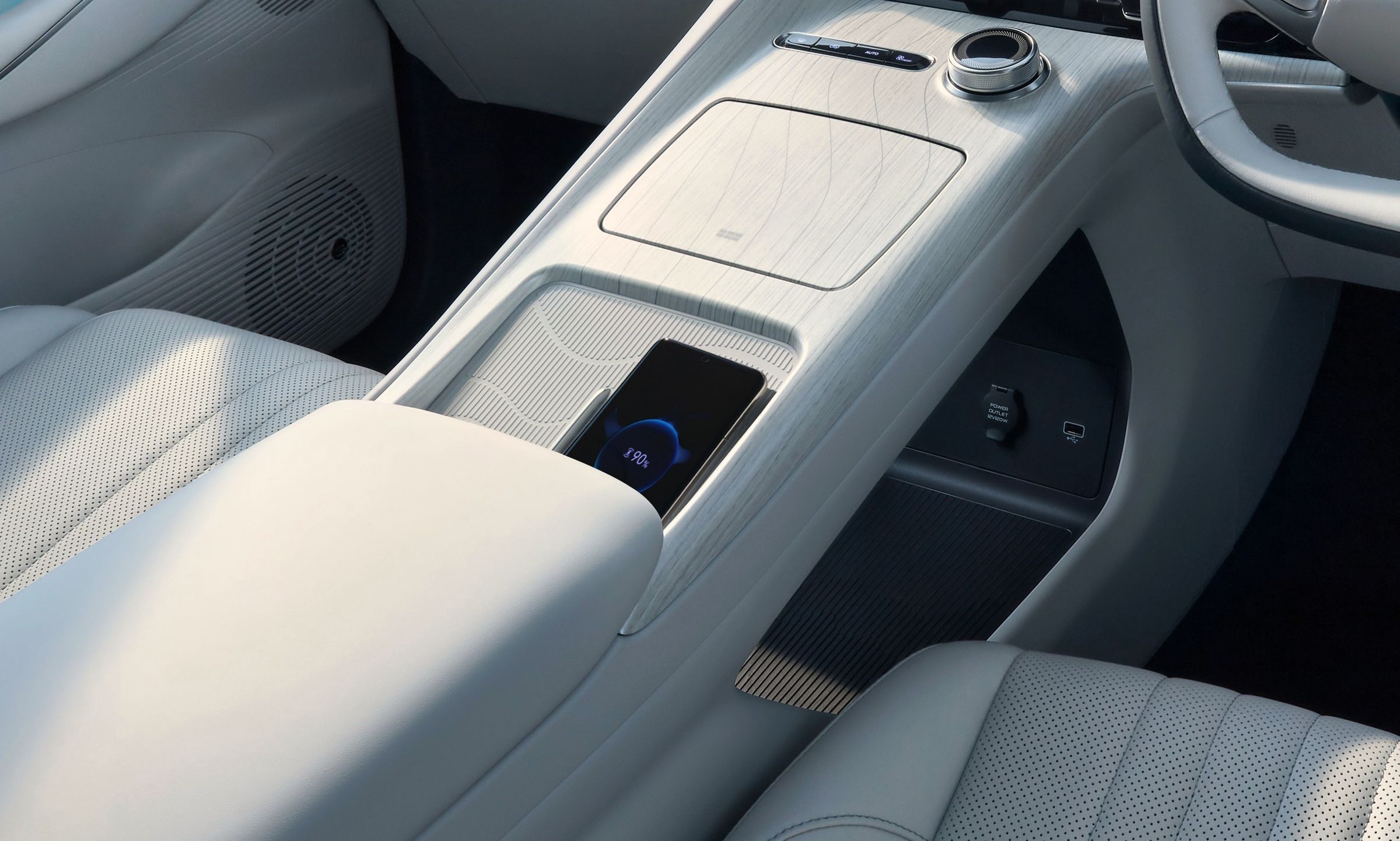 Geely EX5 interior connected space