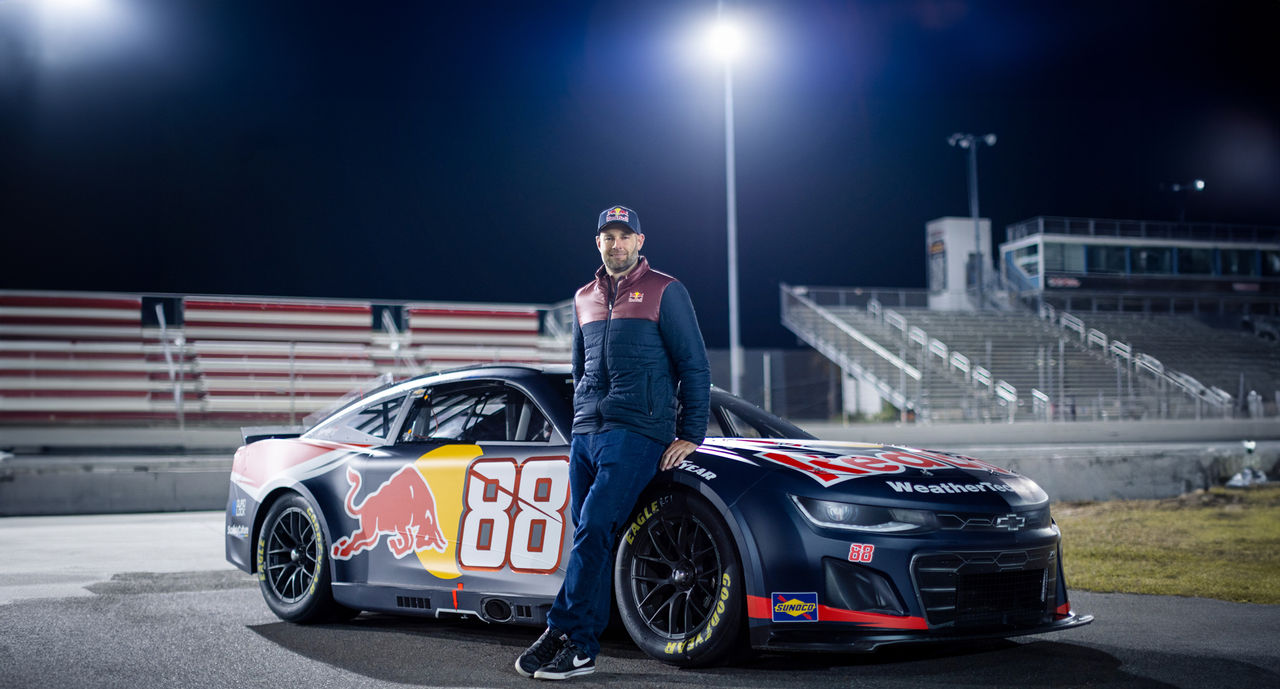 SVG Back In Red Bull Colours