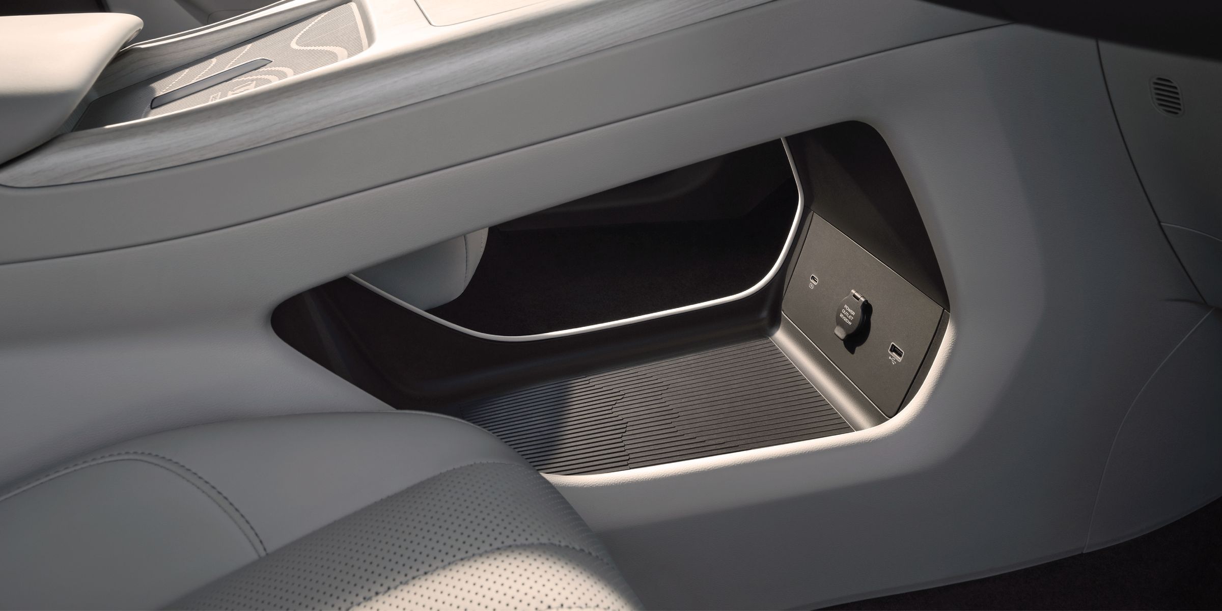 Geely EX5 rear passenger space