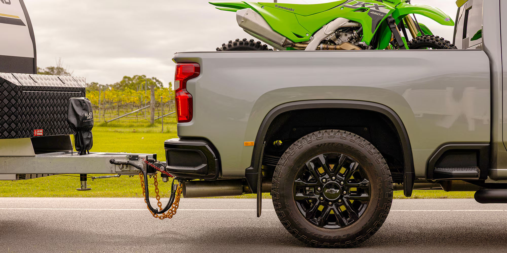 Silverado 2500HD towing and hauling