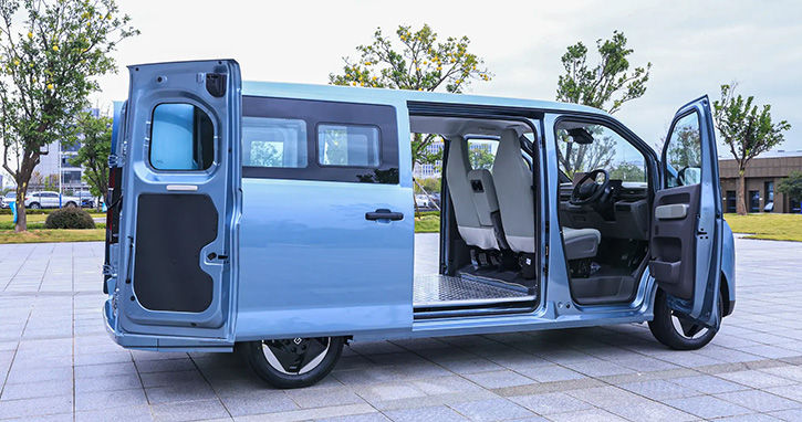 Farizon V7E all doors open
