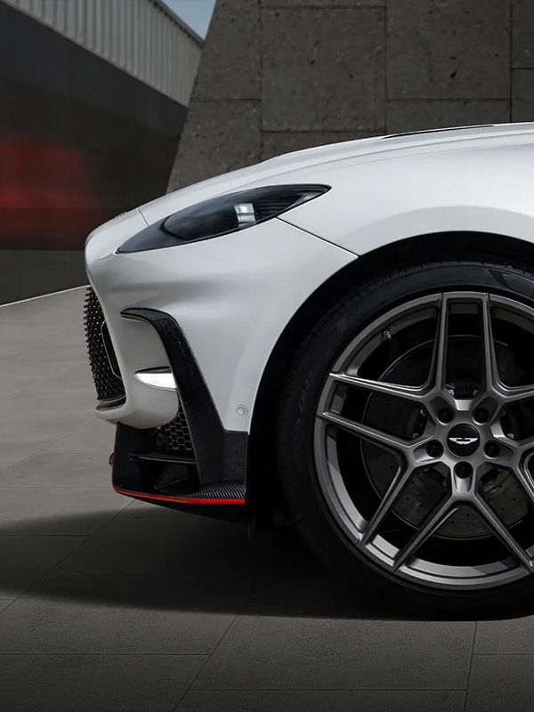 Aston Martin DBX S Exterior