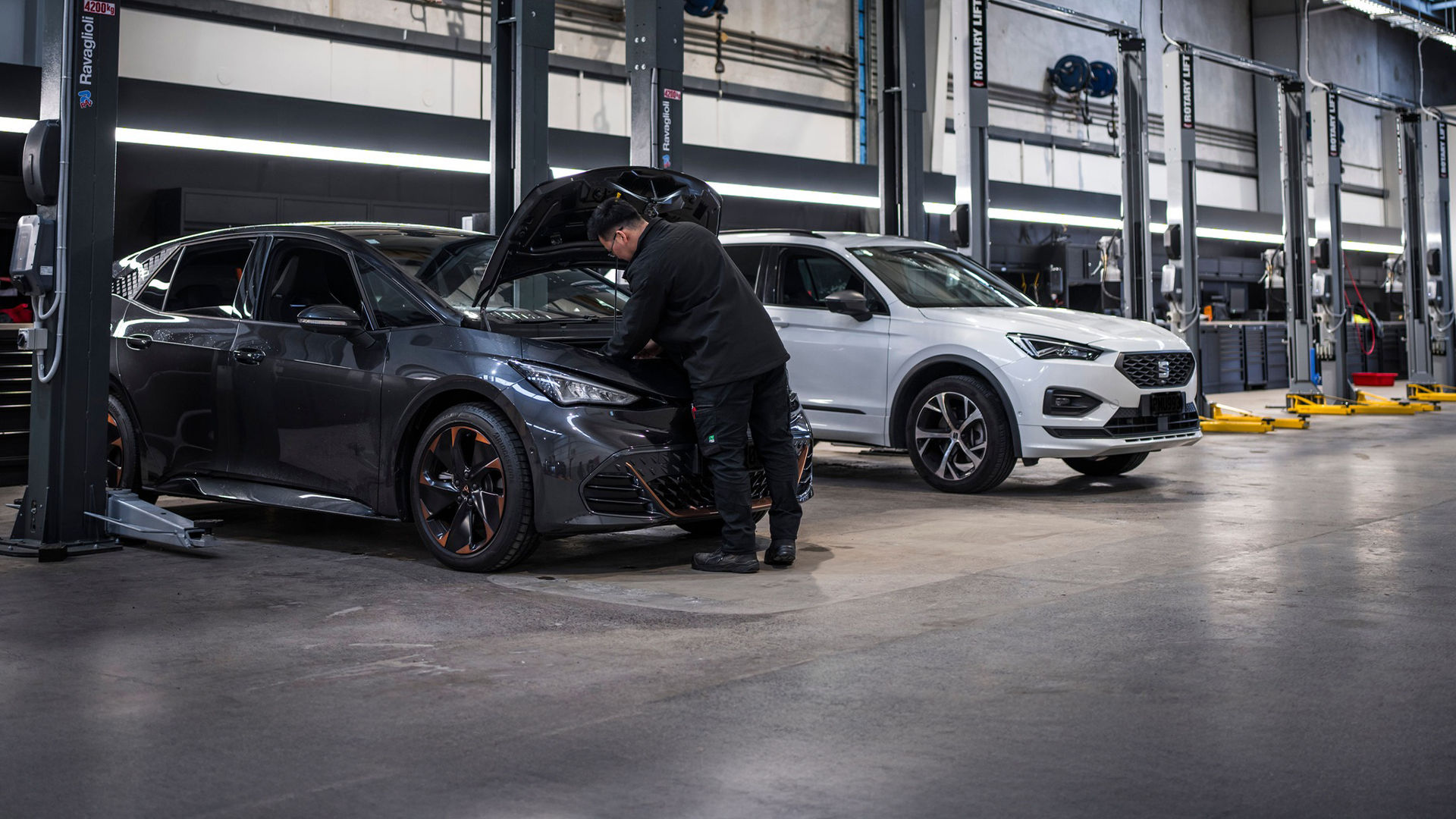 Giltrap mechanic servicing a car