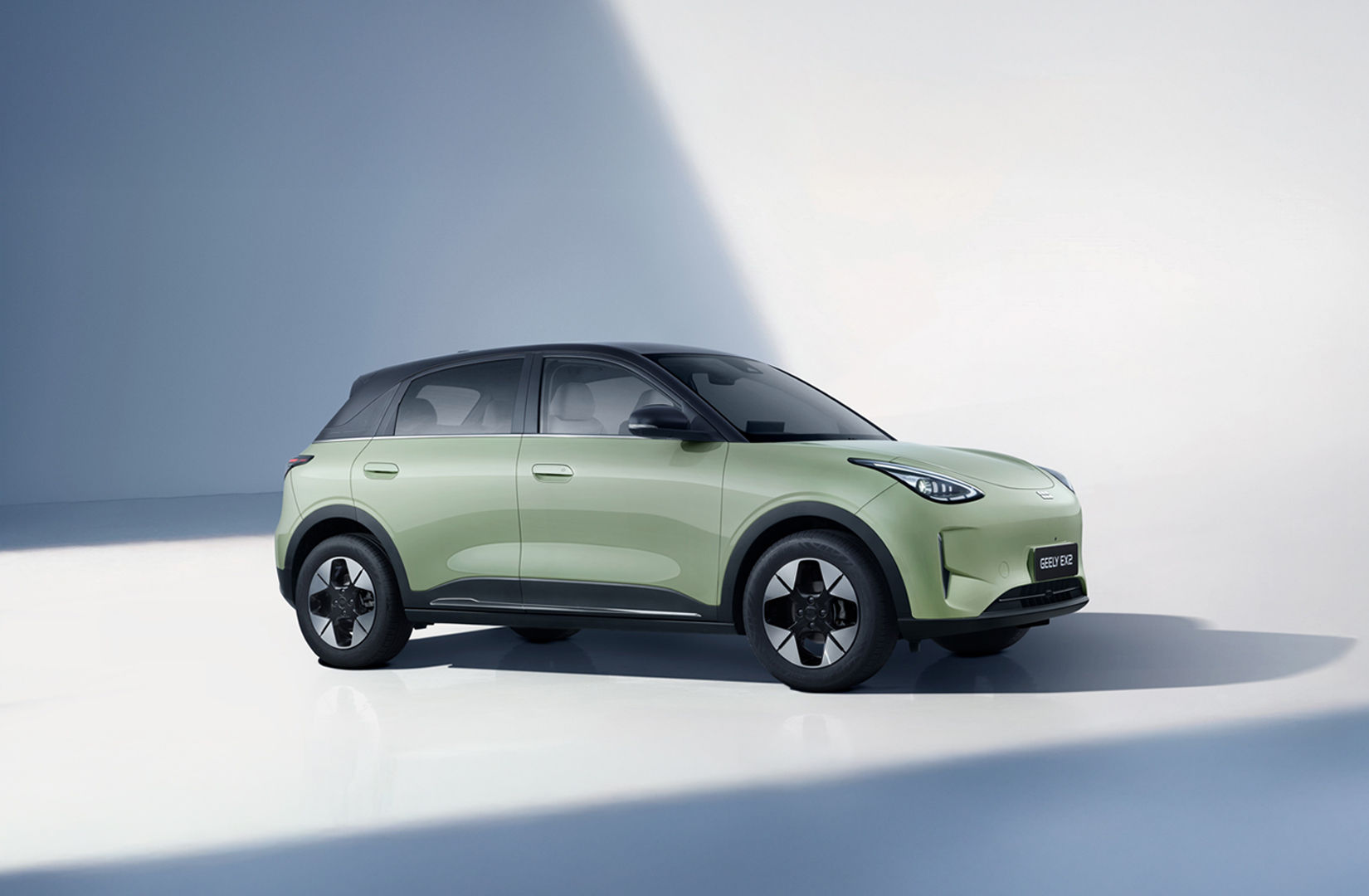 Geely EX2 electric hatch