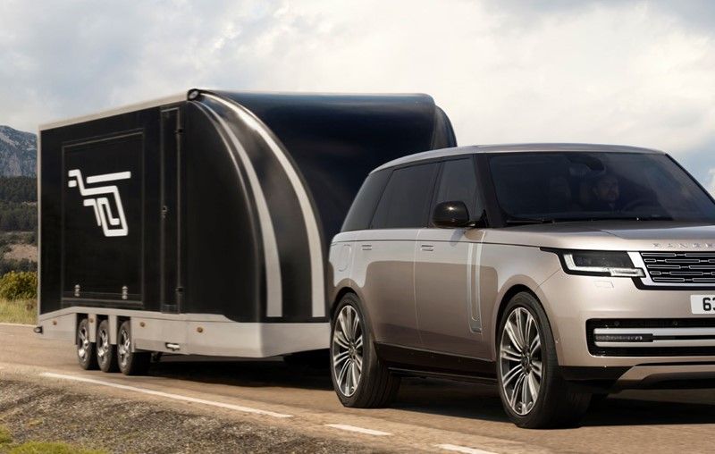 Range Rover towing