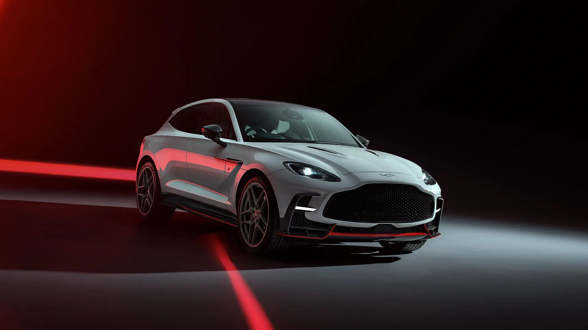 Aston Martin Vantage S Hero