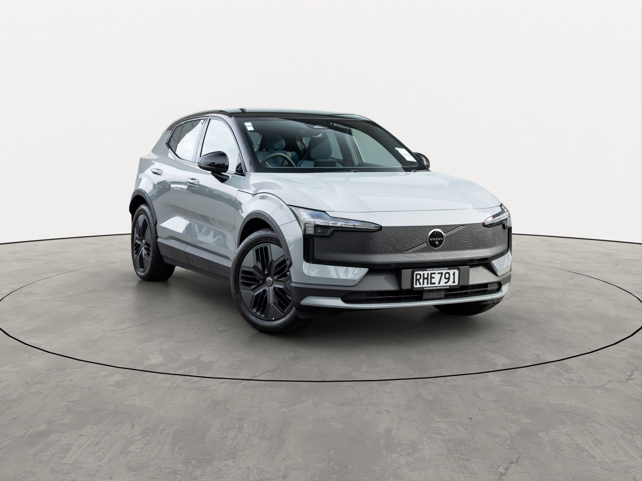 2025 Volvo EX30 Cross Country Ultra Twin Motor Performance
