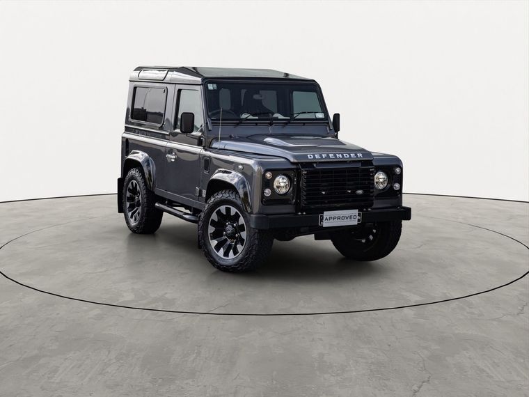 Land Rover Defender 90 Works V8 70th Edition