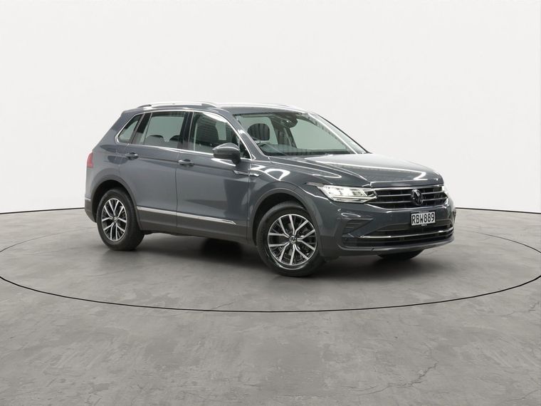 Volkswagen Tiguan TSI Life 2WD