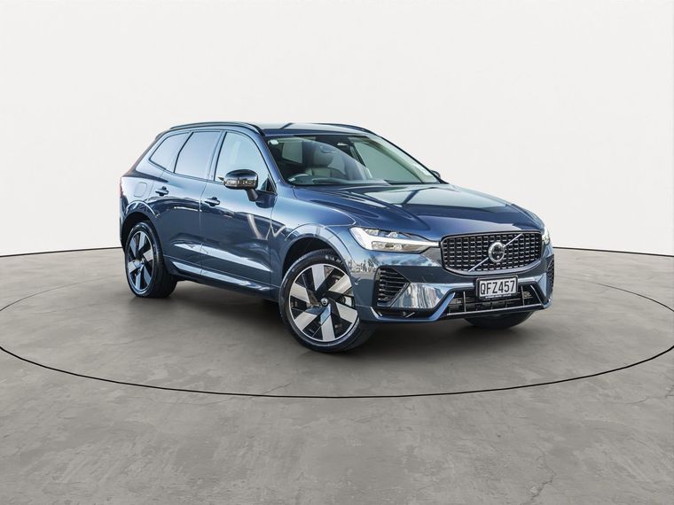 Volvo XC60 T8 Plus Recharge Plug-in Hybrid