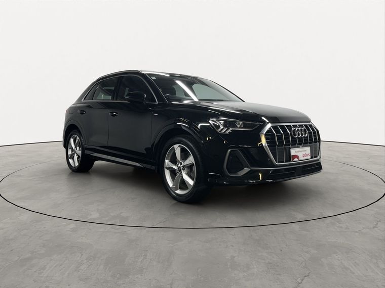 Audi Q3 45 TFSI q S tronic (180 kW)