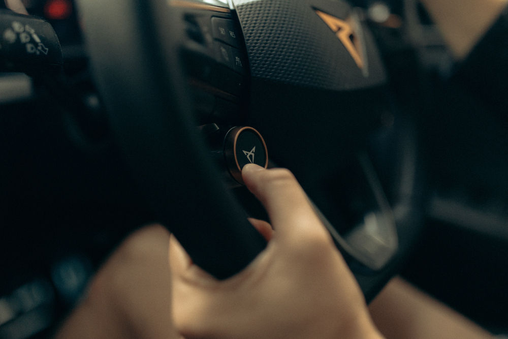 Cupra mode steering wheel button