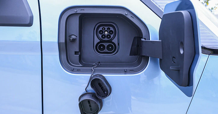 Farizon van side door open