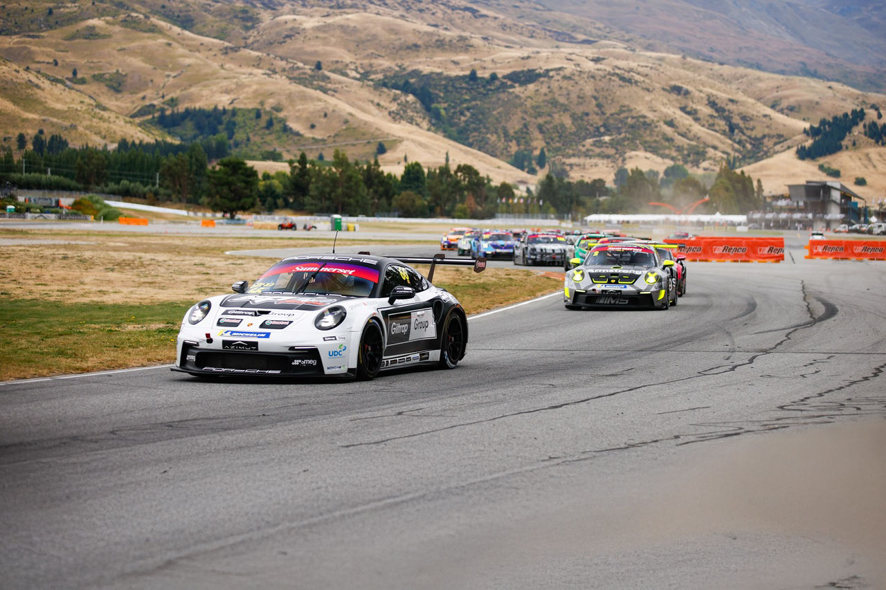 Giltrap Motorsport take top honours at New Zealand Grand Prix weekend