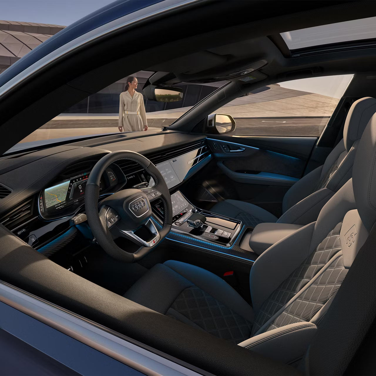 SQ8 driver seat