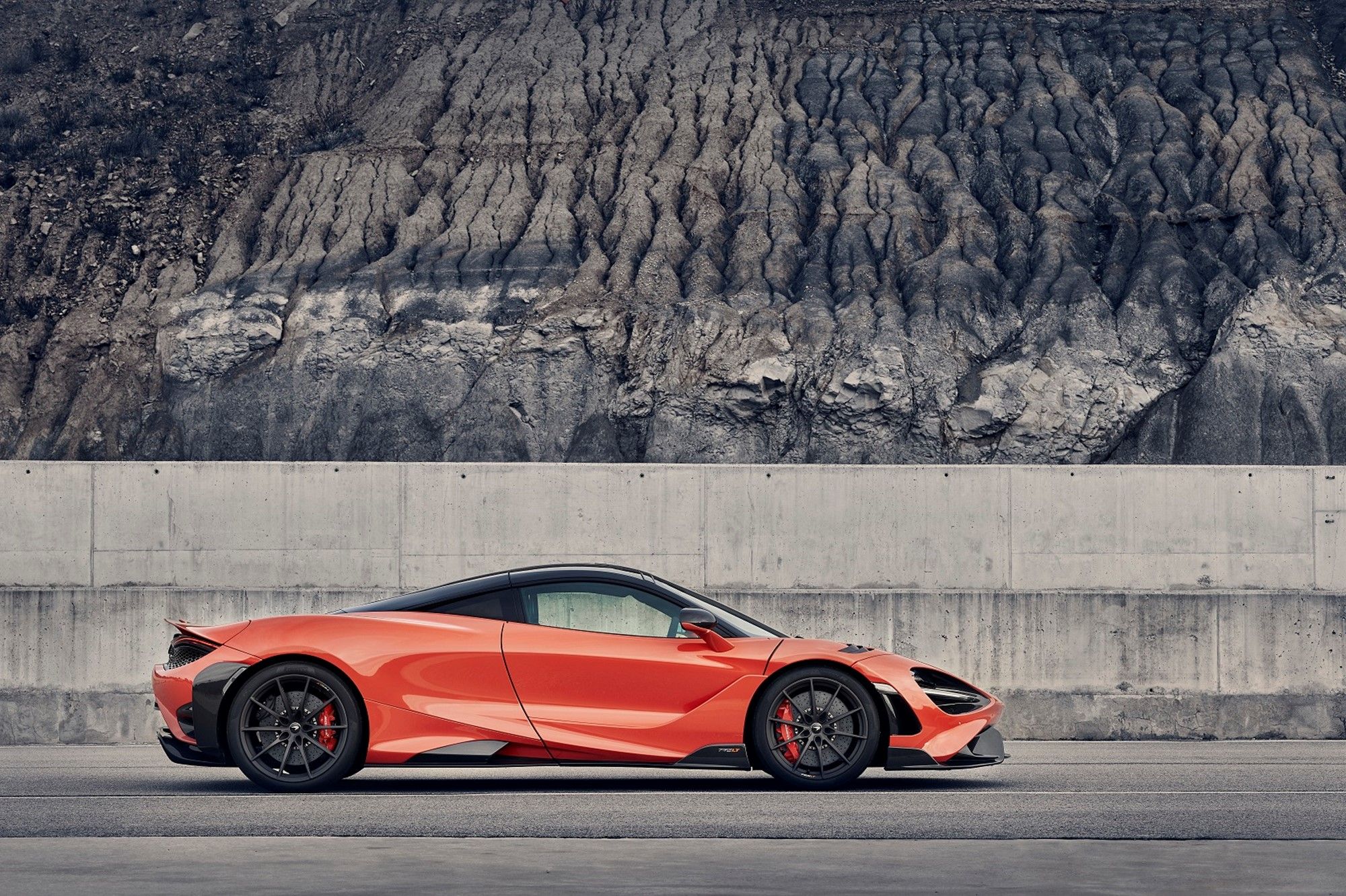 McLaren 765LT Side Shot