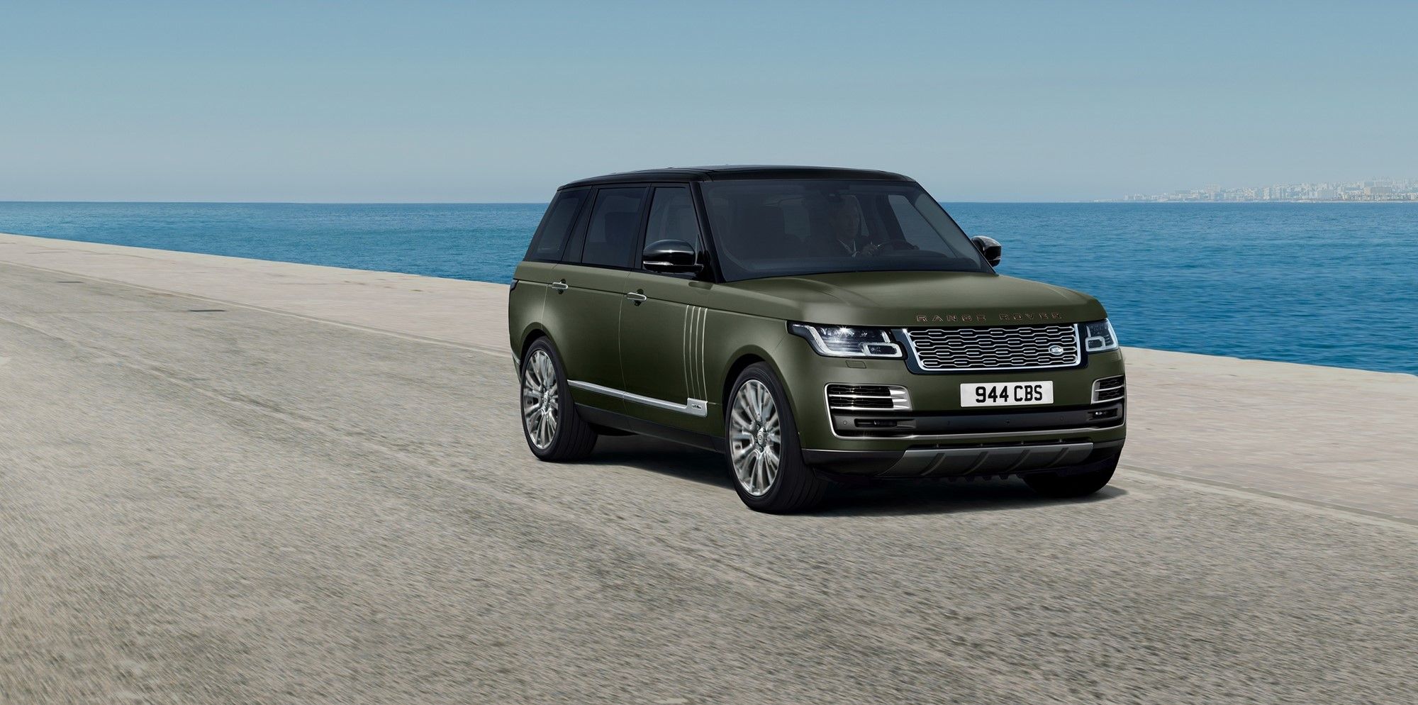 Range Rover unveils halo SVAutobiography editions