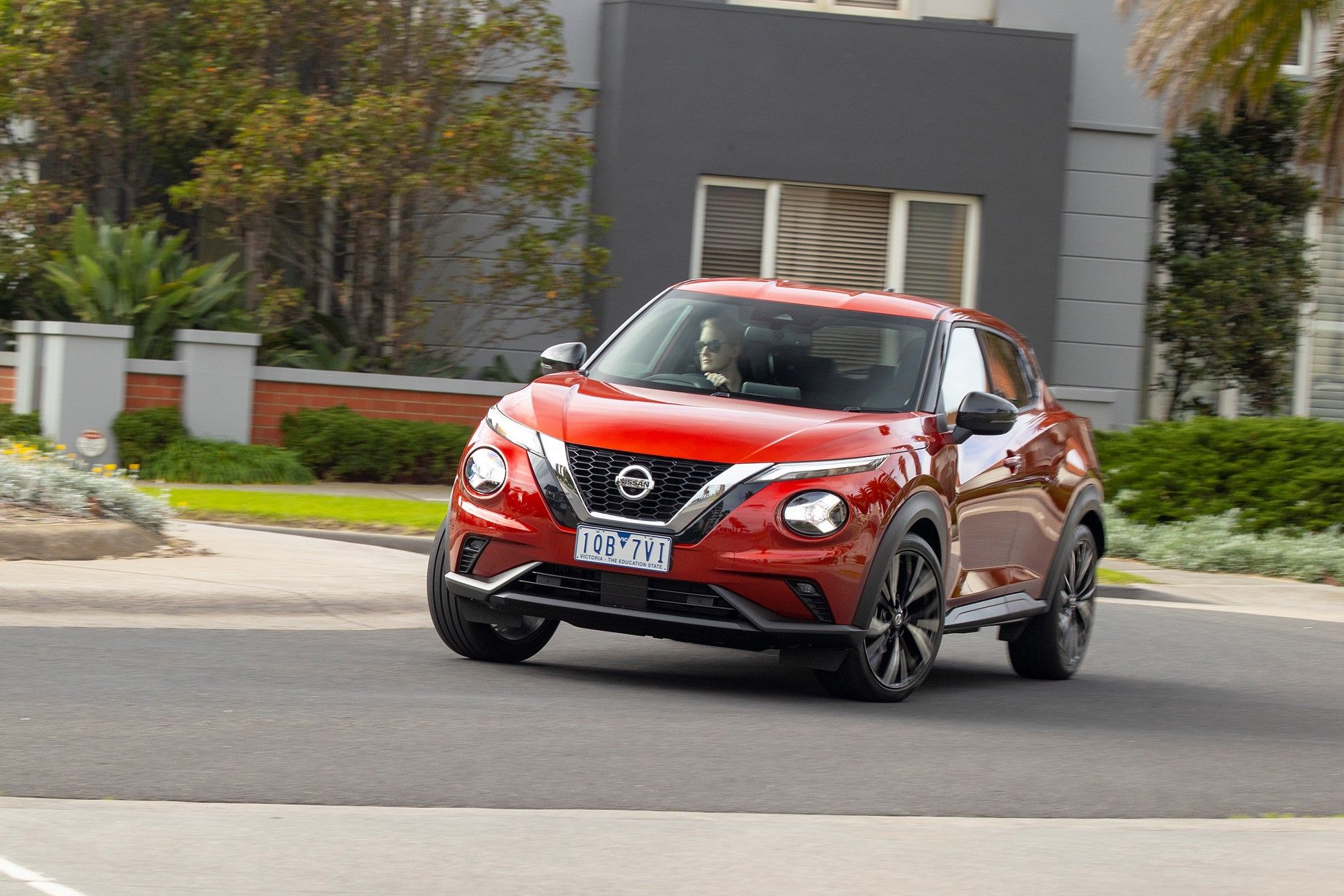 Nissan JUKE Ti Dynamic Red