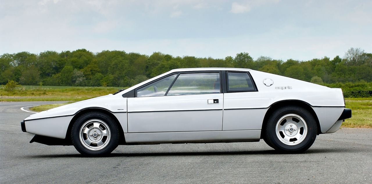 The Classic - Lotus Esprit