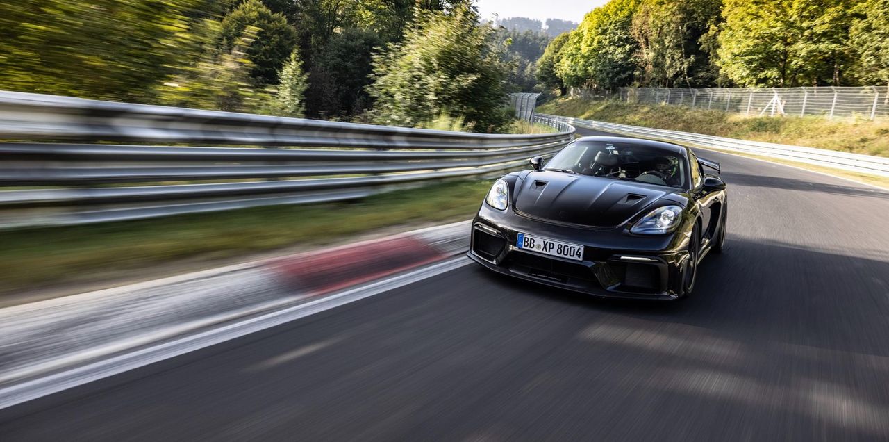Porsche 718 Cayman GT4 RS 