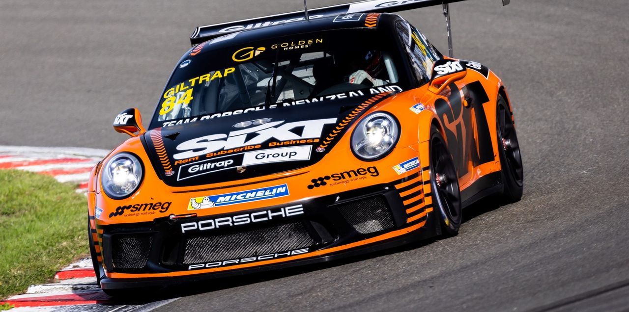Giltrap claims GTNZ championship at Manfeild
