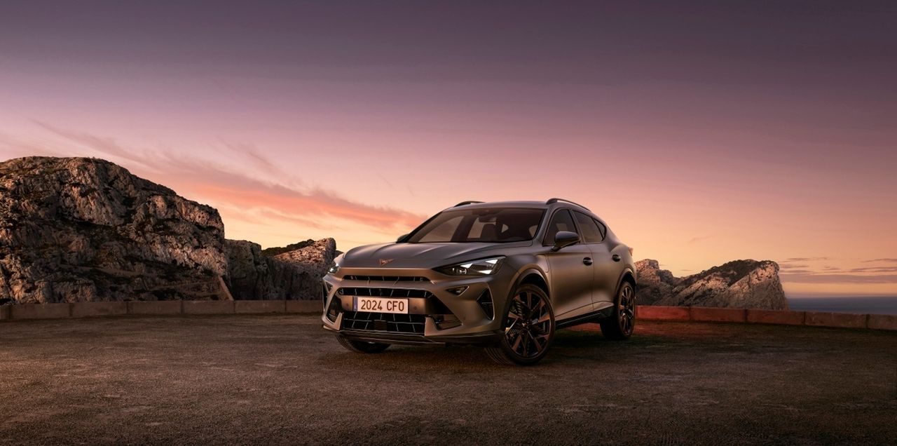 Cupra unveils new Formentor and Leon