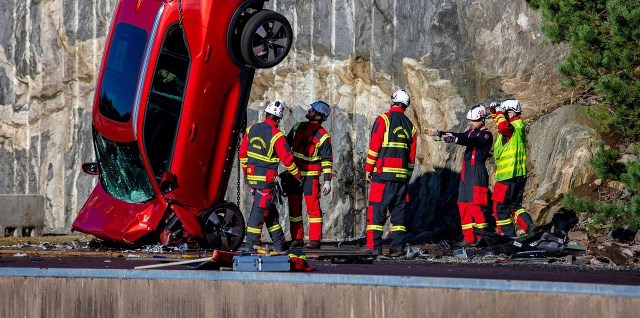 Volvo Cars Drops New Cars from 30 Metres to Help Rescue Services save Lives