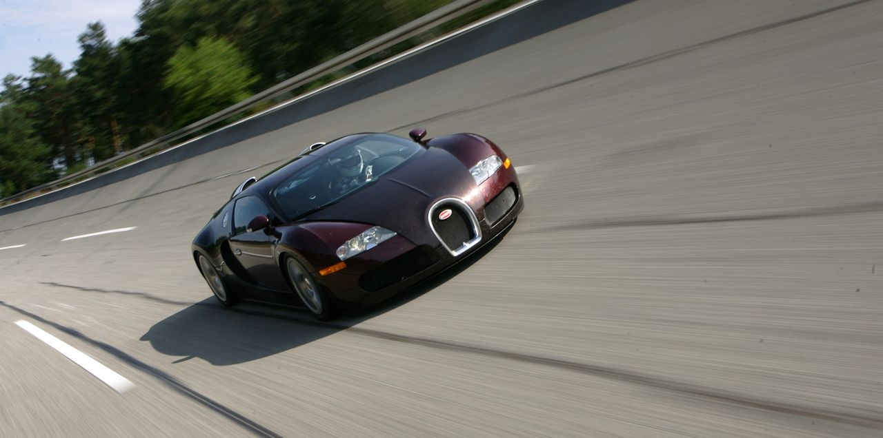Featured | Bugatti Veyron 