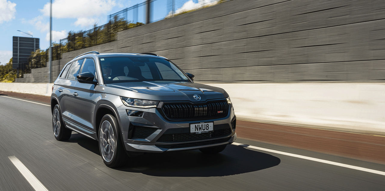 2022 ŠKODA KODIAQ RS Drive | GiltrapTV