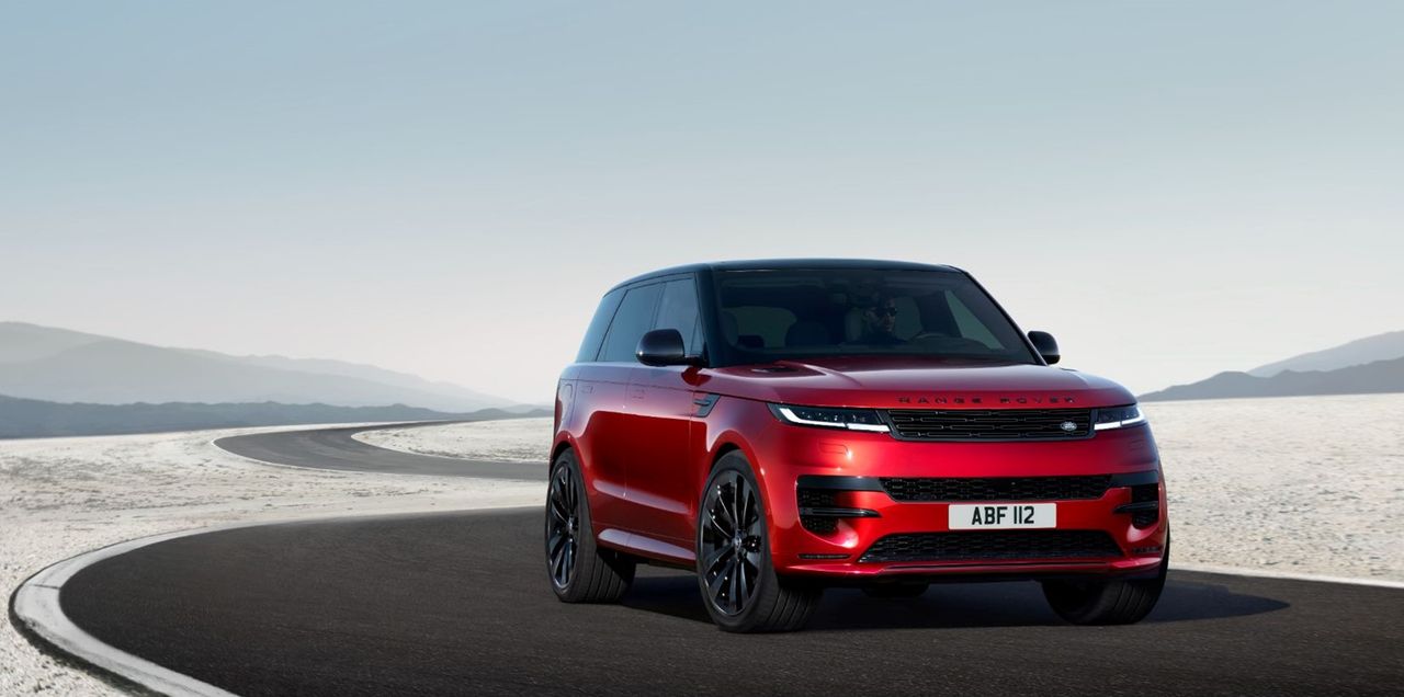 Dynamic new Range Rover Sport