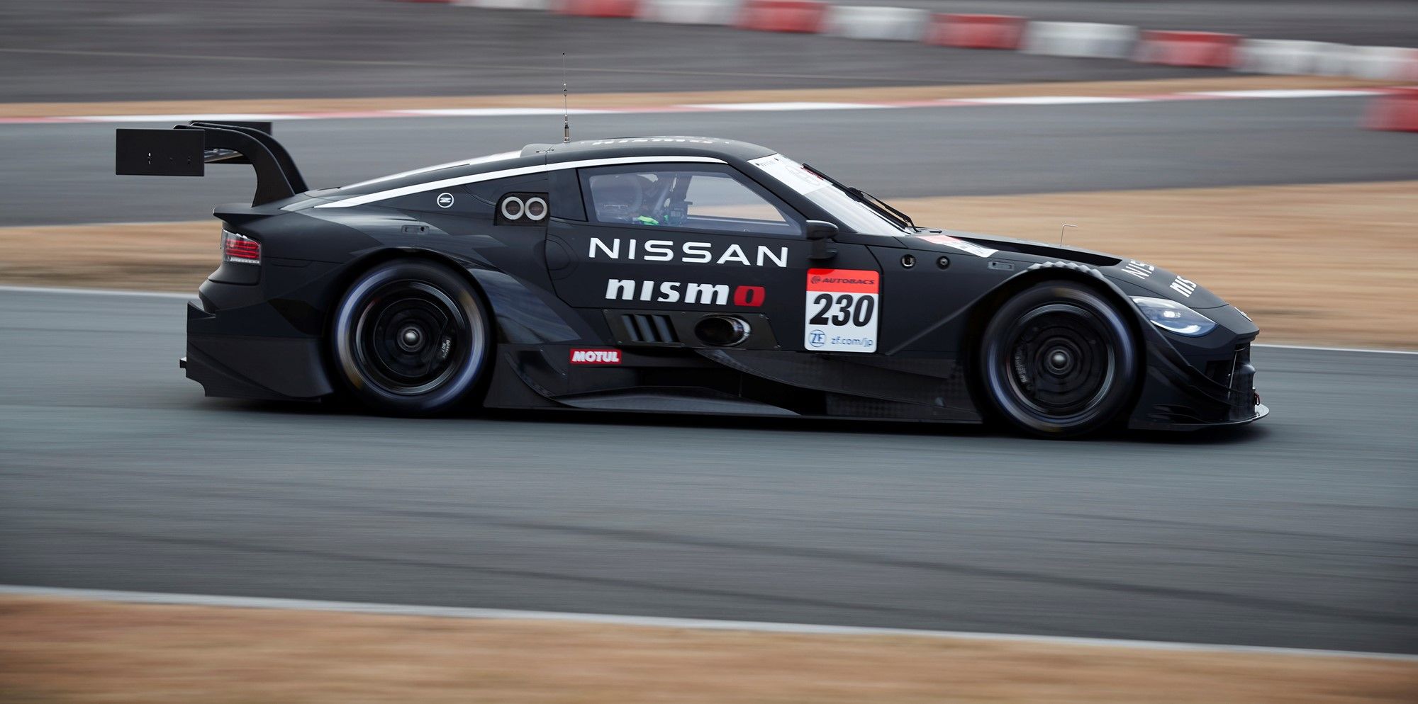 Nissan unveils the new NISMO GT500